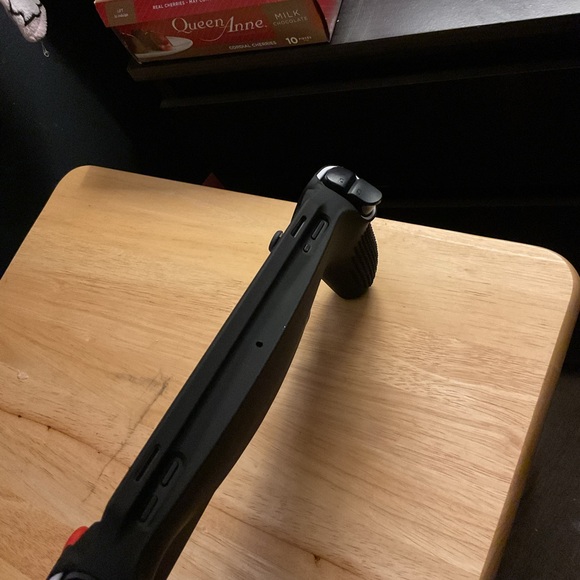 Black Handheld Gaming Console - Picture 3 of 8